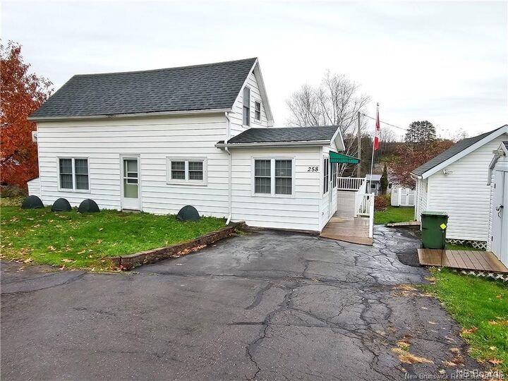 258 Main Street — photo 1