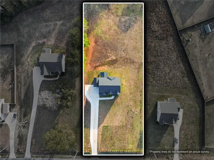 Property Photo: 689 S Jeff Davis Drive GA 30215