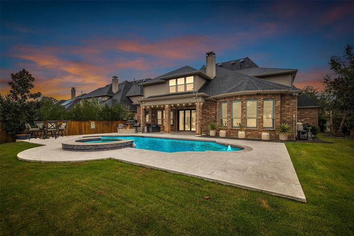 Property Photo: 174 N Almondell Way TX 77354