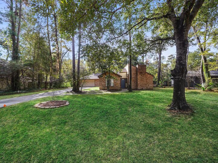 Property Photo: 2311 Chestnut Oak Place TX 77380