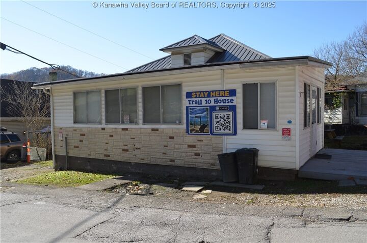 Property Photo: 301 W 4th Street WV 25661