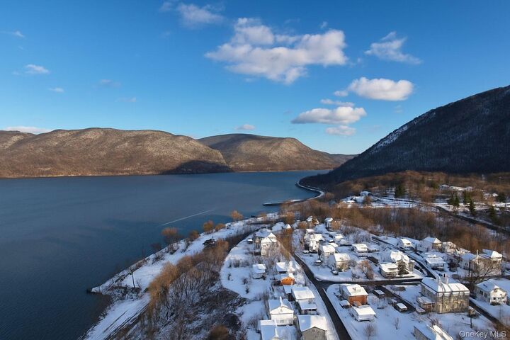 Property Photo:  13 Grandview Avenue Cornwall On Hudson  NY 12520 