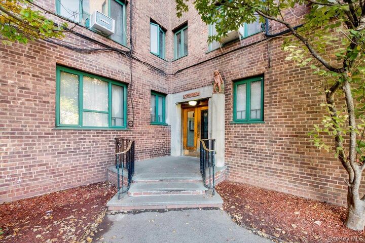 99 Metropolitan Oval 8F  Bronx NY 10462 photo