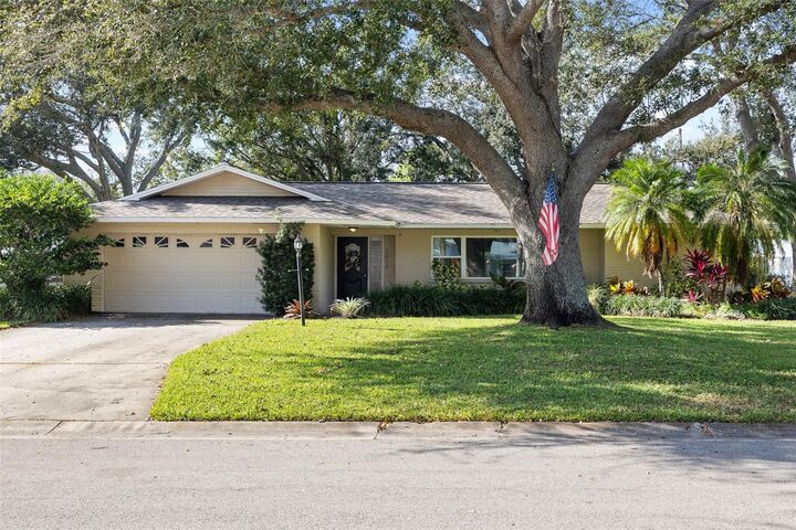 Property Photo: 1812 48th Street W FL 34209