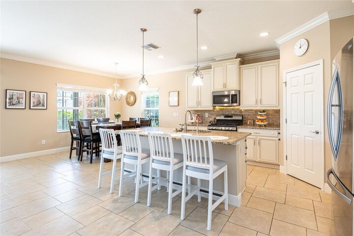 Property Photo: 6510 Nestall Court FL 33572