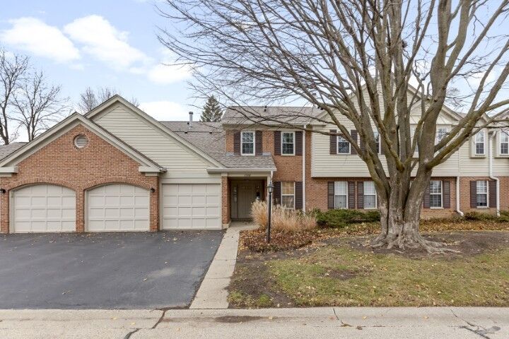 Property Photo:  1500 Canbury Court B2  IL 60090 