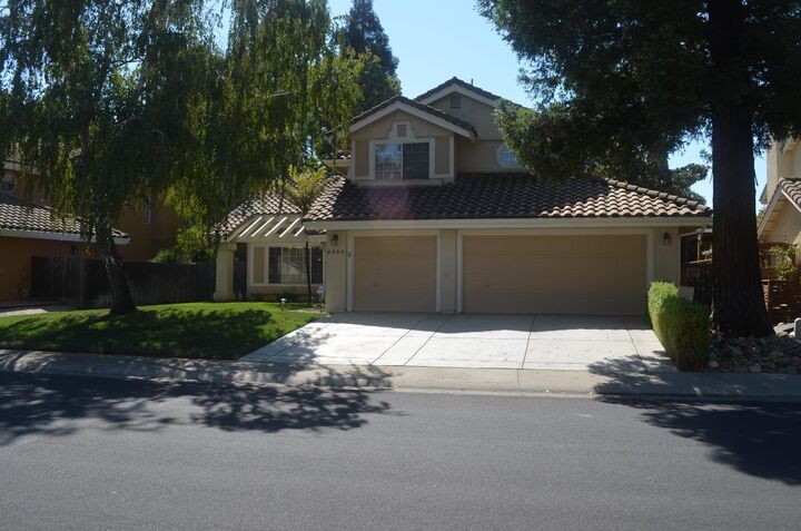 8392 Red Fox Way  Elk Grove CA 95758 photo