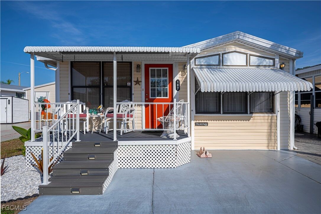 Property Photo:  187 Ramble Drive  FL 33903 