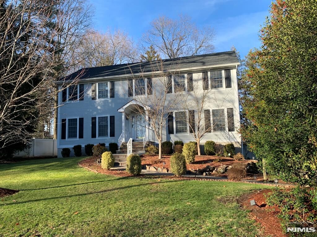 Property Photo: 5 Amanda Court NJ 07446