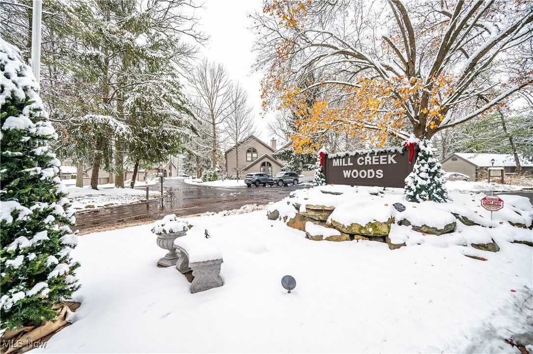 Property Photo: 1173 Red Tail Hawk Court 5 OH 44512