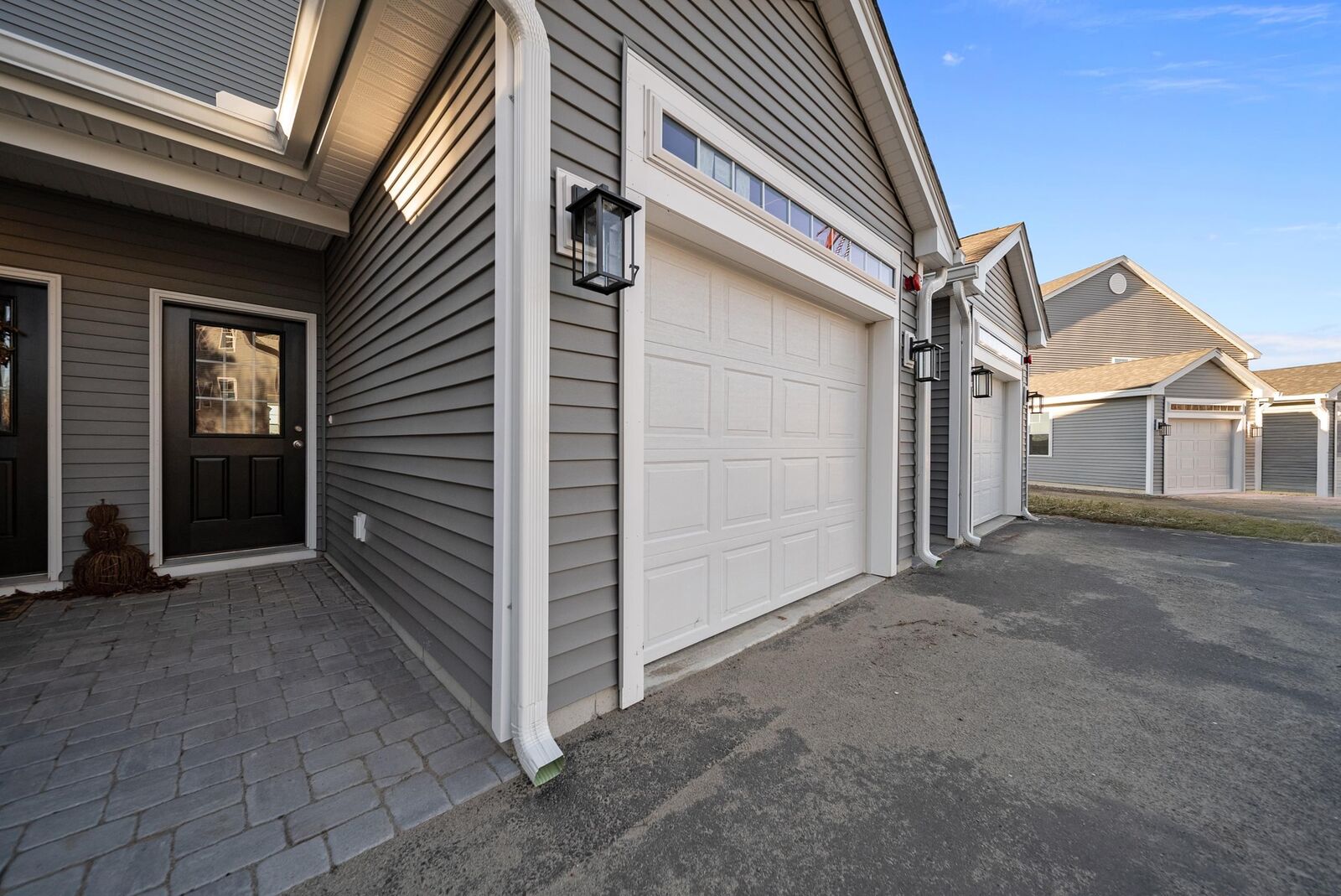 Property Photo:  7 Cypress Lane  NH 03087 