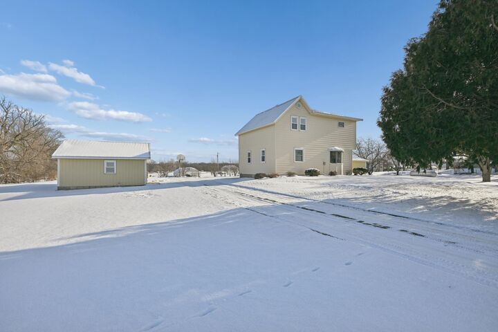 Property Photo:  4174 Braddock Avenue NE  MN 55313 