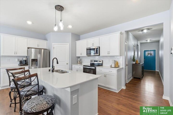 Property Photo: 10903 S 176 Street NE 68136-9999