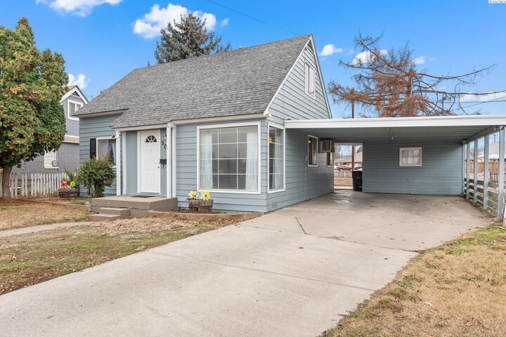 Property Photo:  505 S 12th St  WA 98944 