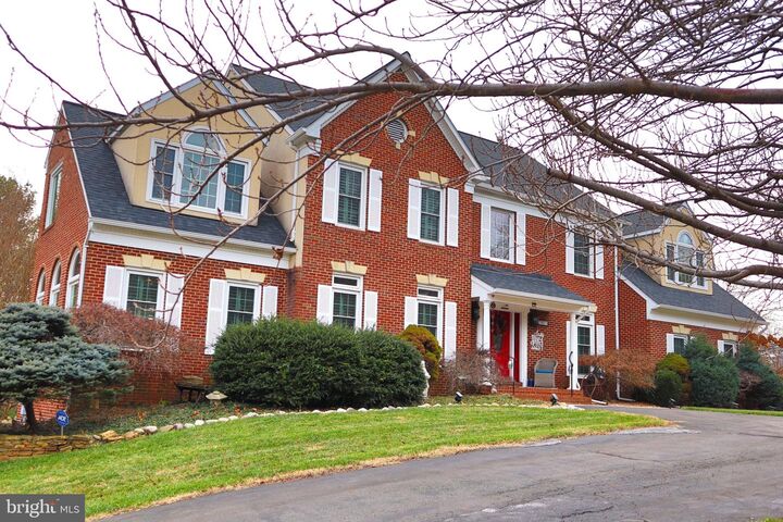 Property Photo:  7573 Fusilier Drive  VA 20186 