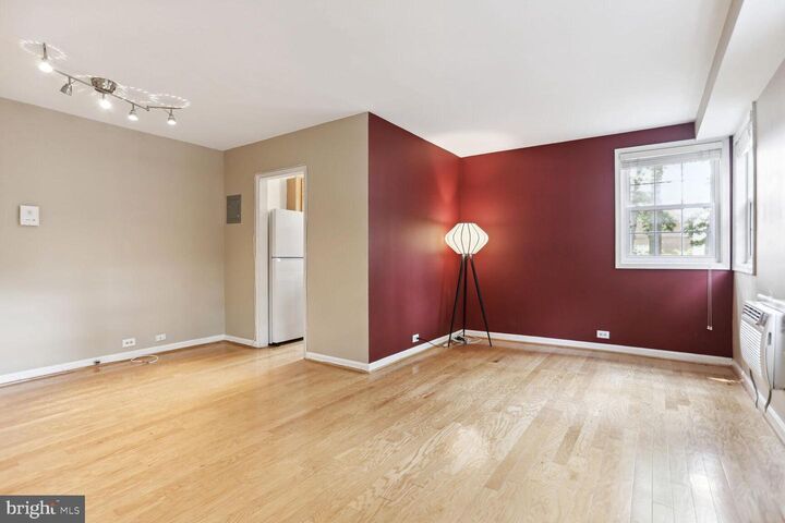 Property Photo:  209 N Trenton Street 209-3  VA 22203 