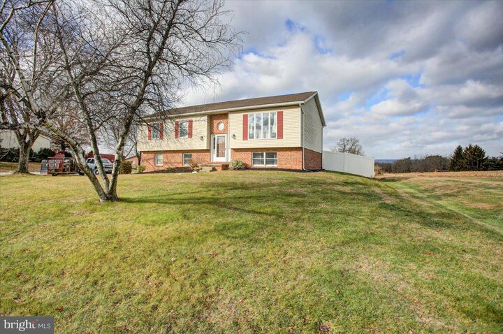 Property Photo:  601 Kittatinny Drive  PA 17202 