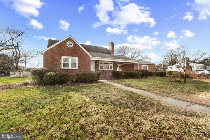 Property Photo: 701 E Maple Road MD 21090