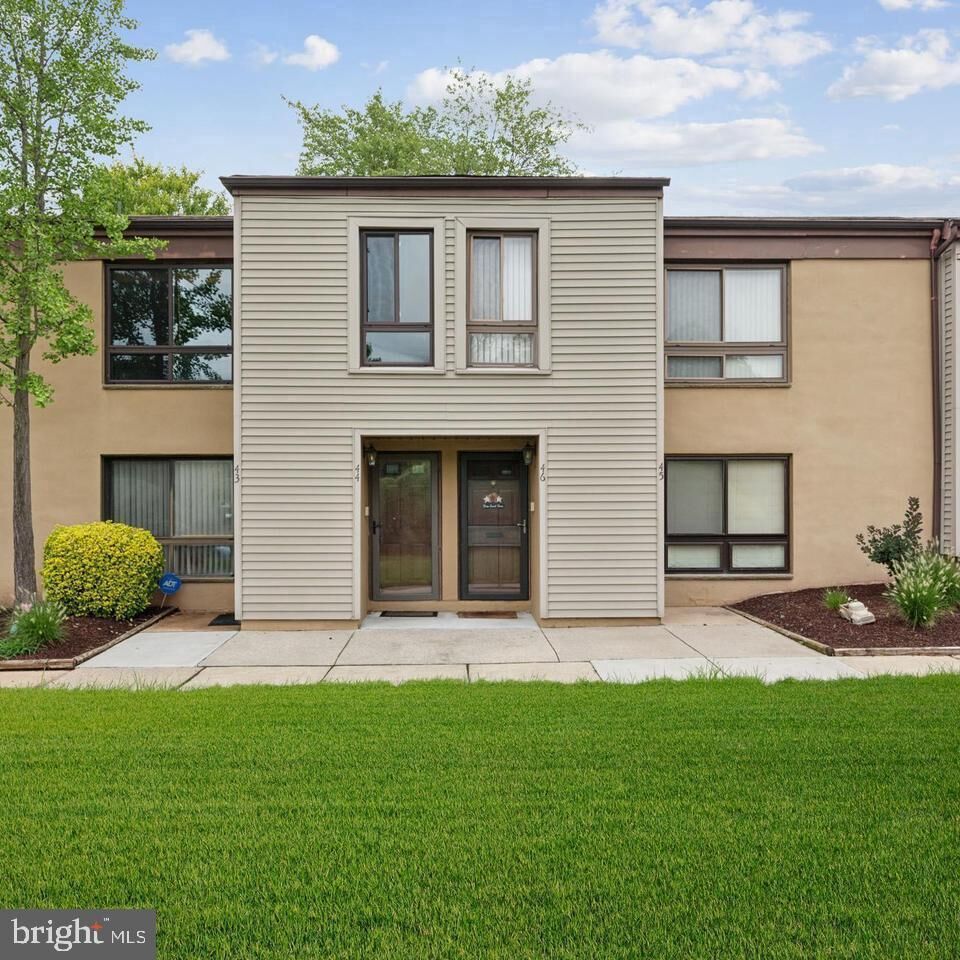 Property Photo:  44 Ashley Court  NJ 08053 