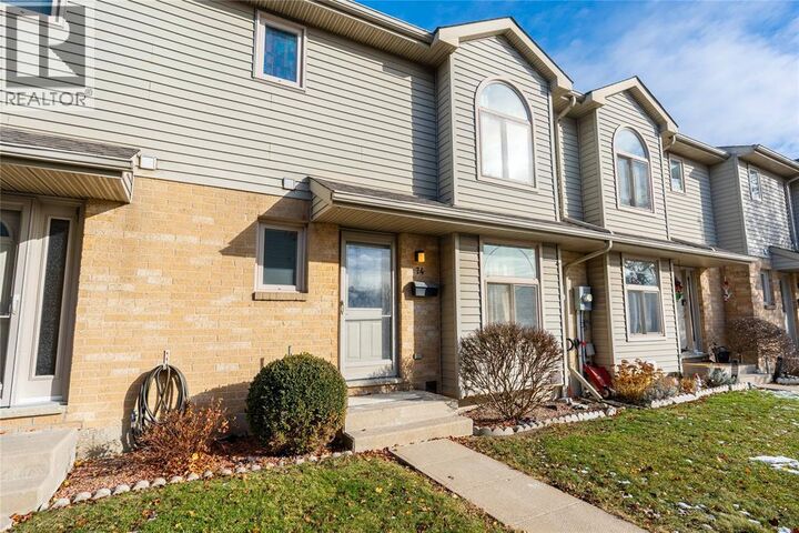 Photo de la propriété: 27 York Crescent 74 ON N7S 6H9