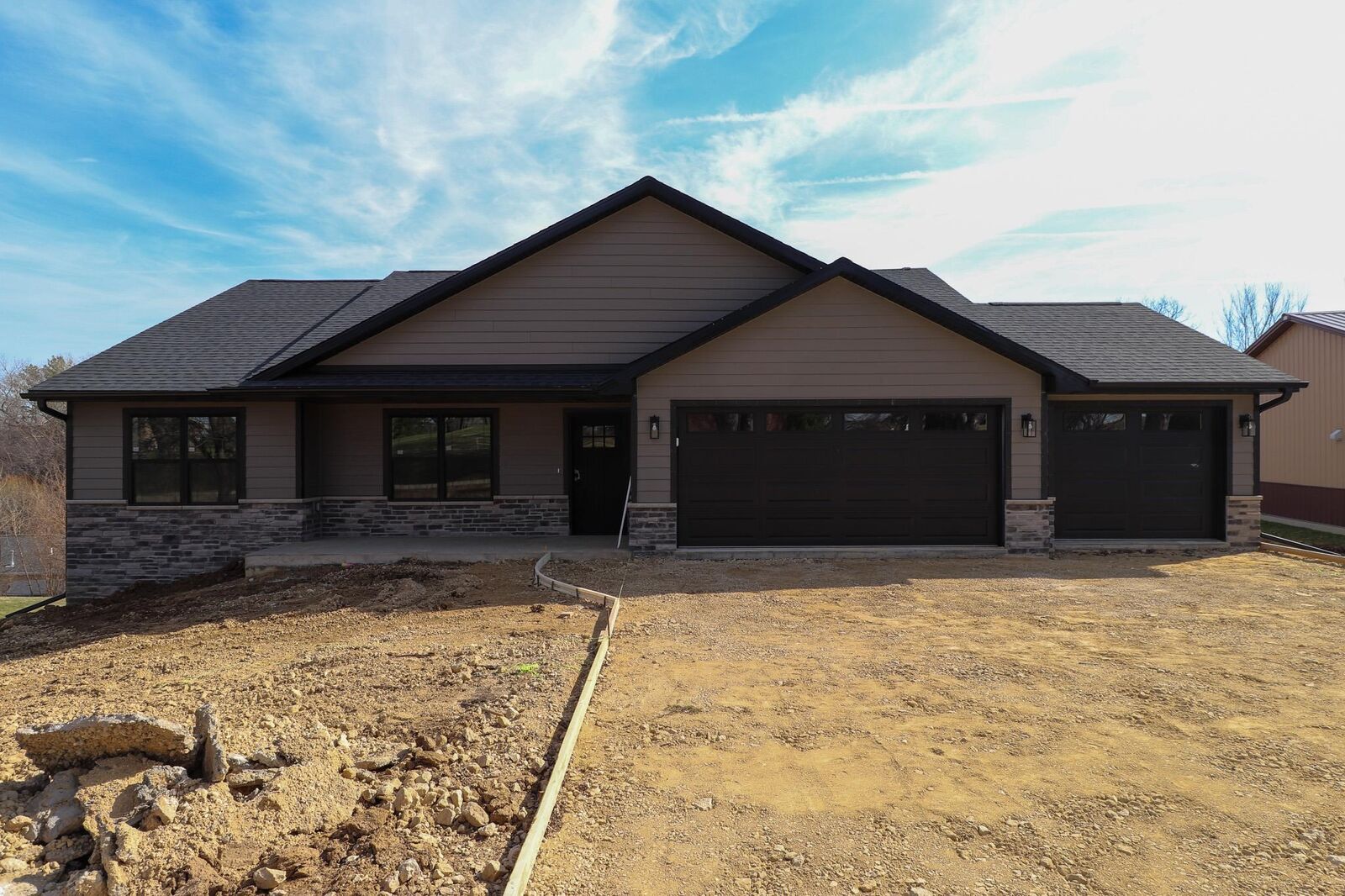Property Photo:  801 Hawkeye Heights Road  IA 52001 