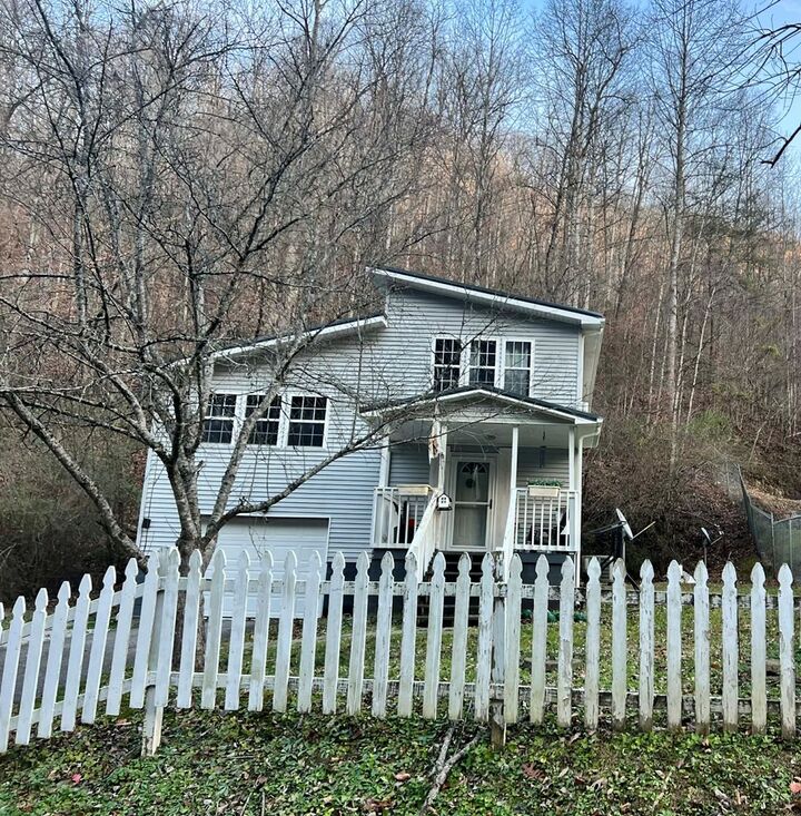 Property Photo:  2458 Shelby Dry Fork  KY 41562 