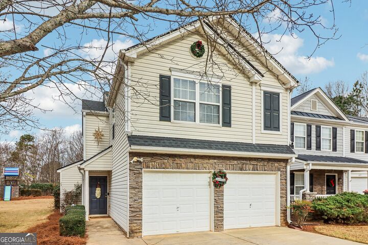 Property Photo: 5485 Mountain Top Place GA 30041