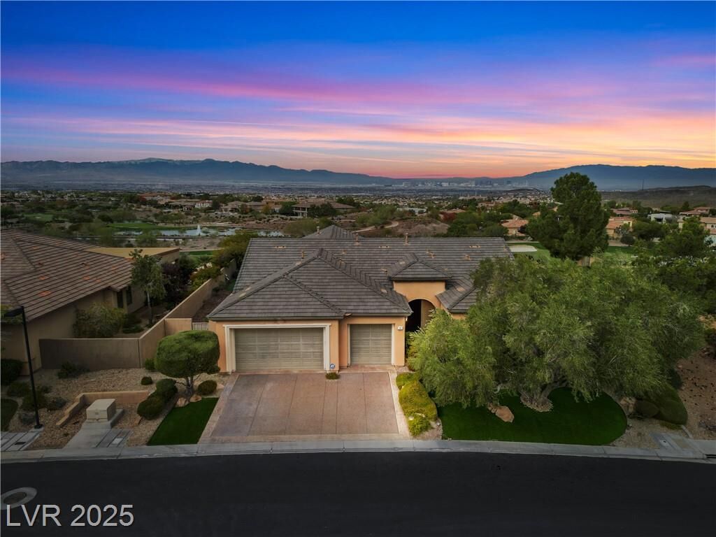 Property Photo: 16 Kittansett Loop NV 89052