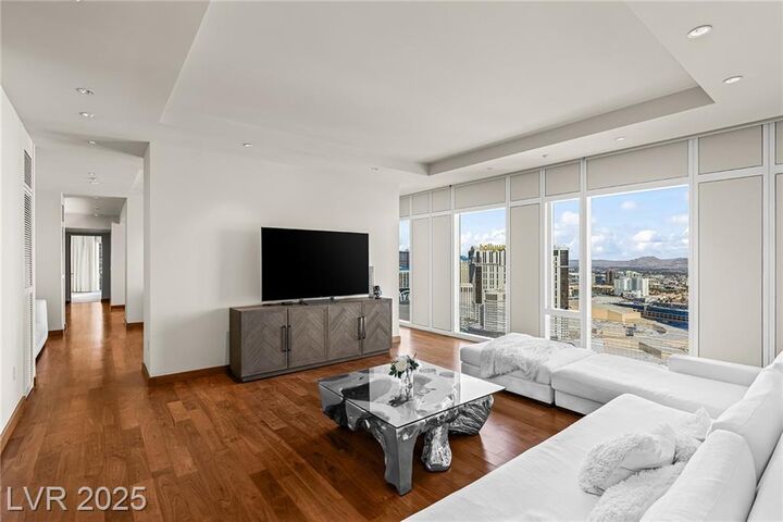 Property Photo: 3750 Las Vegas Boulevard 2808 NV 89158