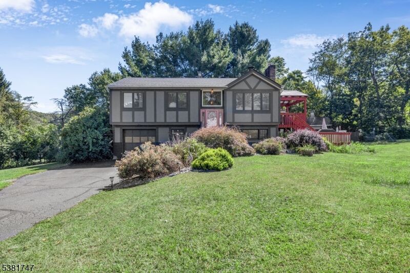 Property Photo: 2 Courtland Dr NJ 07461