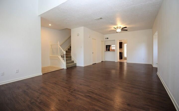 Property Photo: 800 Country Place Drive 304 TX 77079