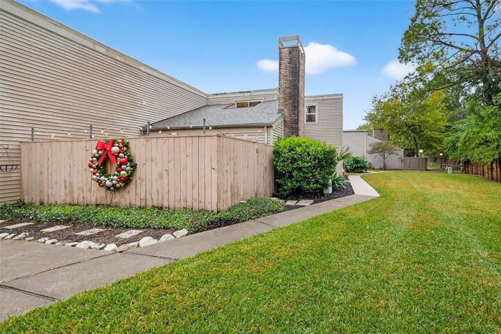 Property Photo: 1353 Chardonnay Drive TX 77077