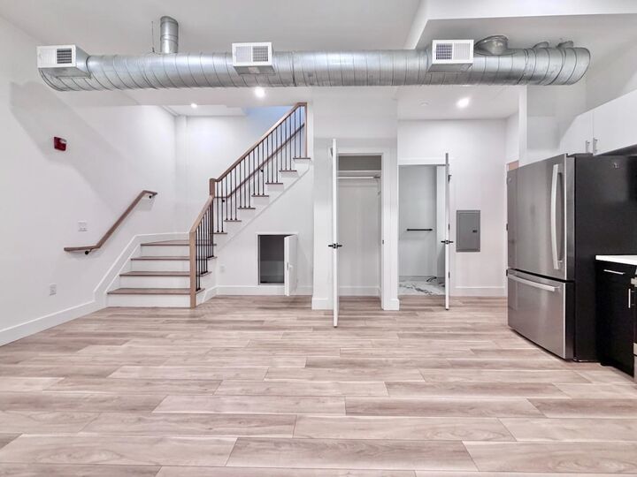 Property Photo: 375 Monmouth St 204 NJ 07302