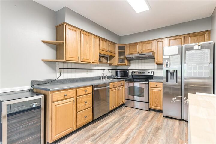 Property Photo:  6968 NW Chapel Woods Lane  MO 64152 