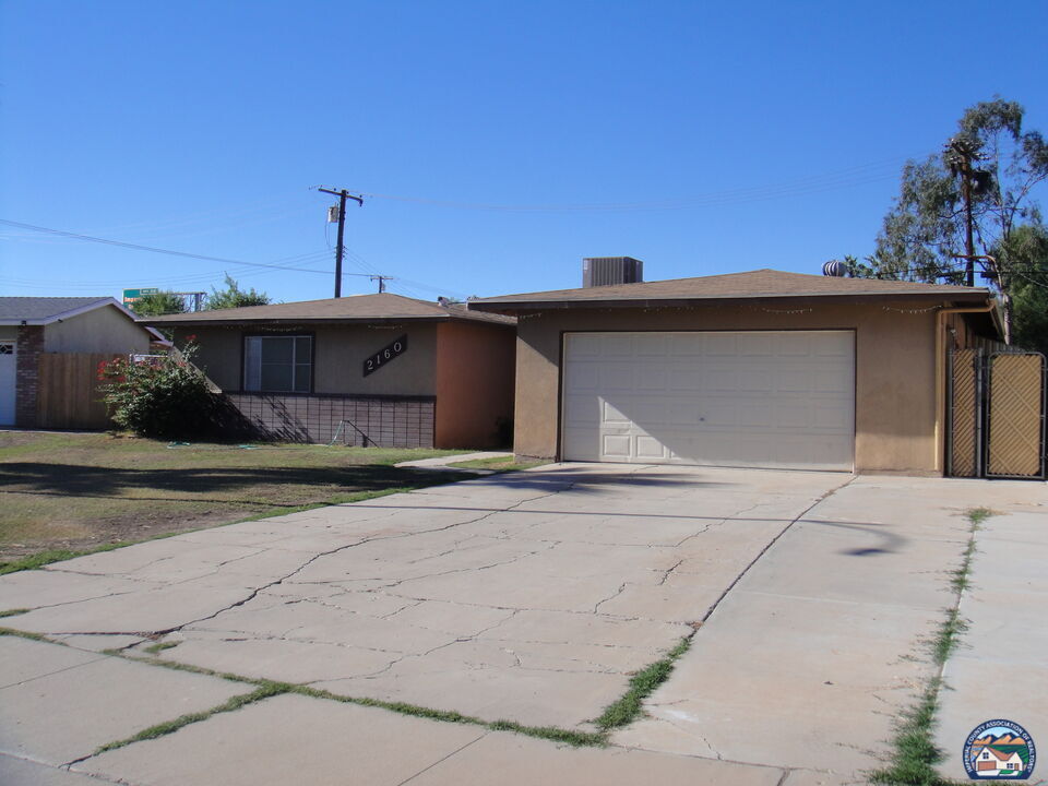 Property Photo:  2160 S S 11th St  CA 92243 