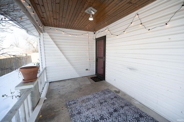 Property Photo: 1304 S Shipley Street IN 47302-3783