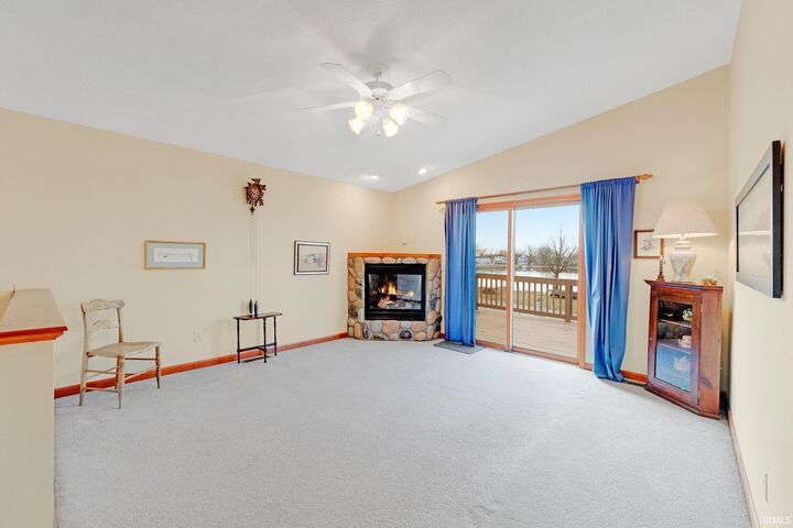 Property Photo: 5540 N Willow Avenue IN 46725-9322