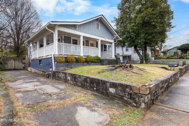 Property Photo: 3620 Ashland Ave TN 37914