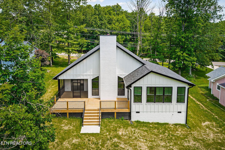 Property Photo: 456 Lakeview Drive TN 38558