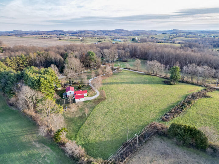 Property Photo: 3268 E Hwy 635 KY 42553