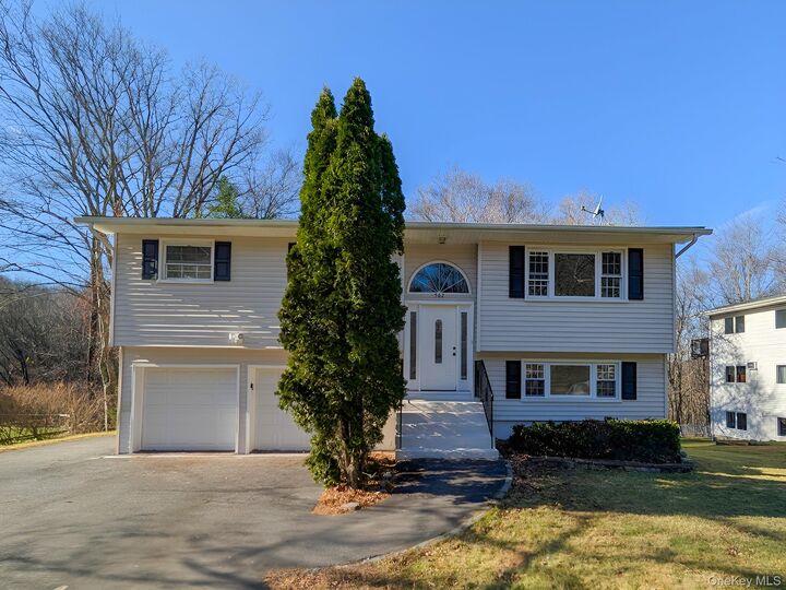 562 Westbrook Drive  Cortlandt Manor NY 10567 photo