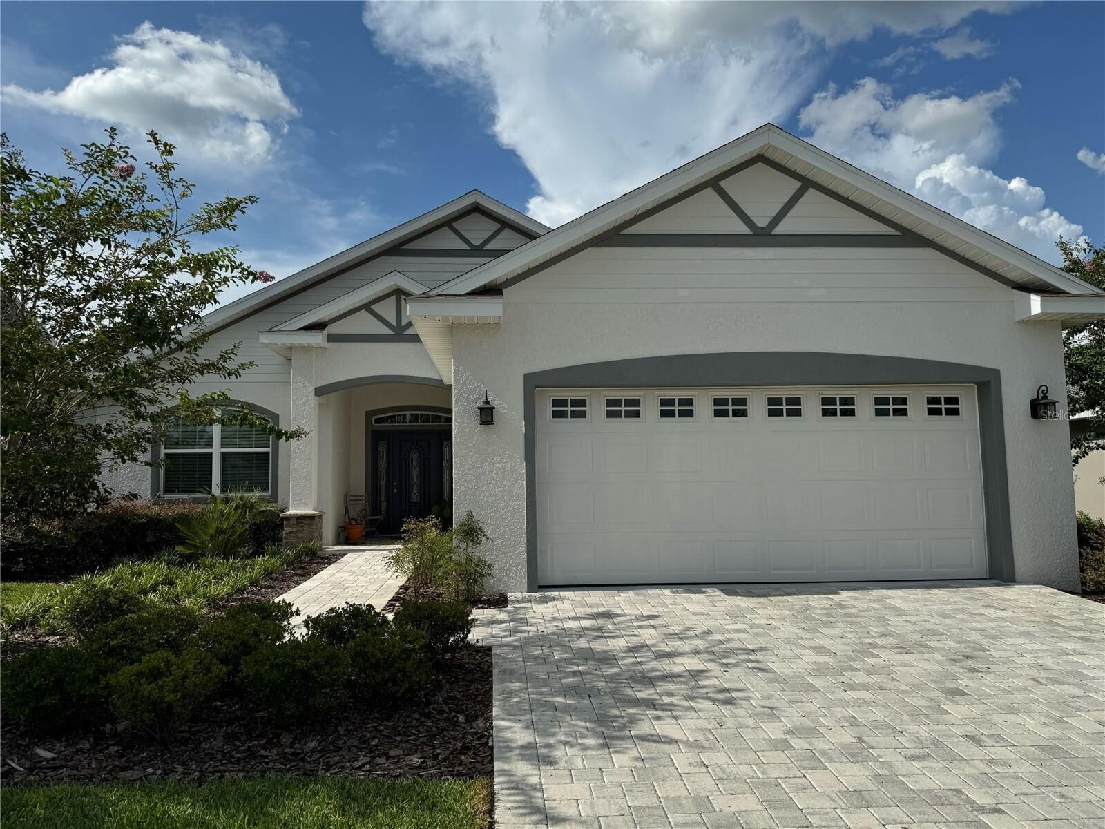 Property Photo: 5008 NE 125th Loop FL 34484