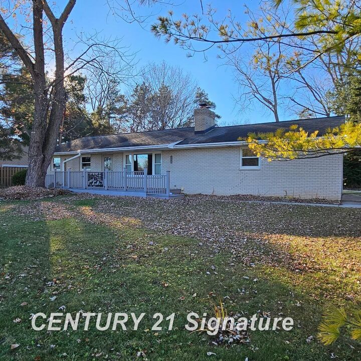 Property Photo:  8981 Highland Drive  MI 48623 