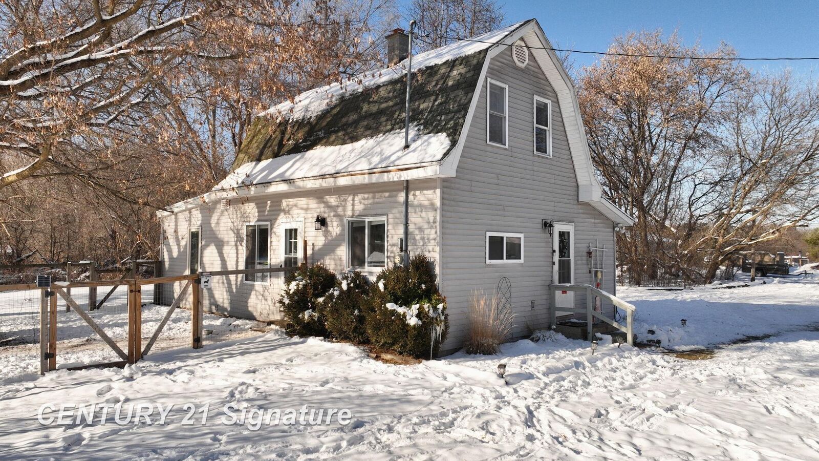 Property Photo: 6721 N Neiner Road MI 48612