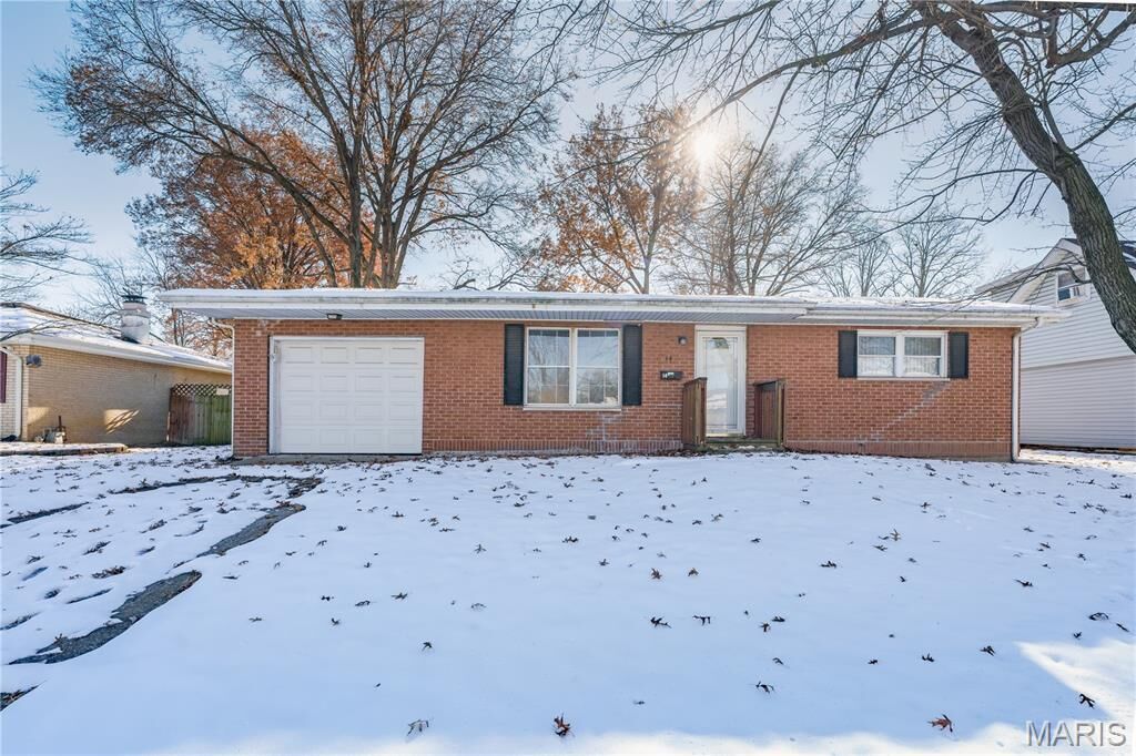 Property Photo: 14 Wilson Park Drive IL 62040