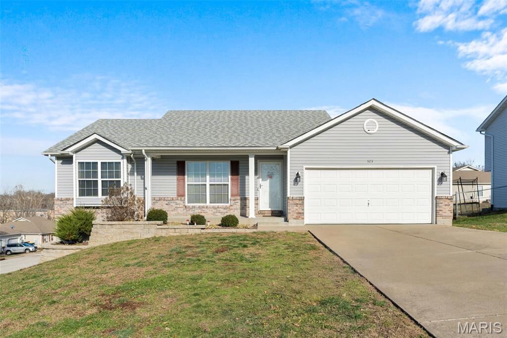 Property Photo: 323 Park Hill Drive MO 63084
