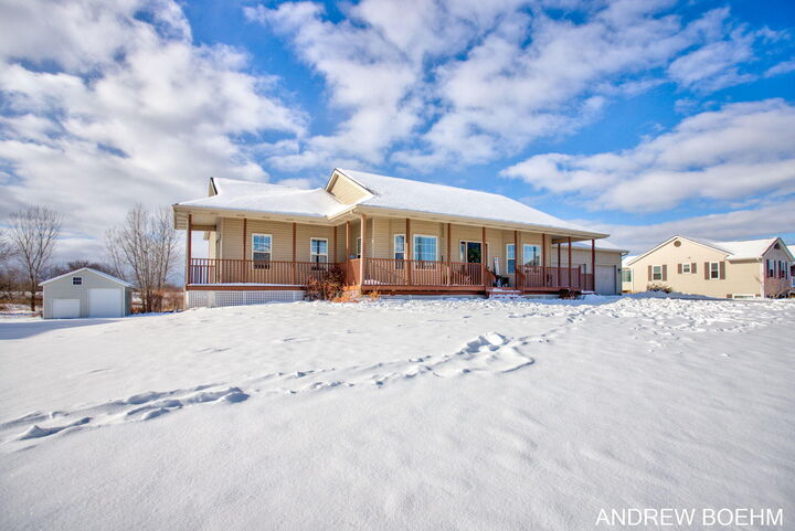 Property Photo:  2521 Air Park Drive  MI 49464 