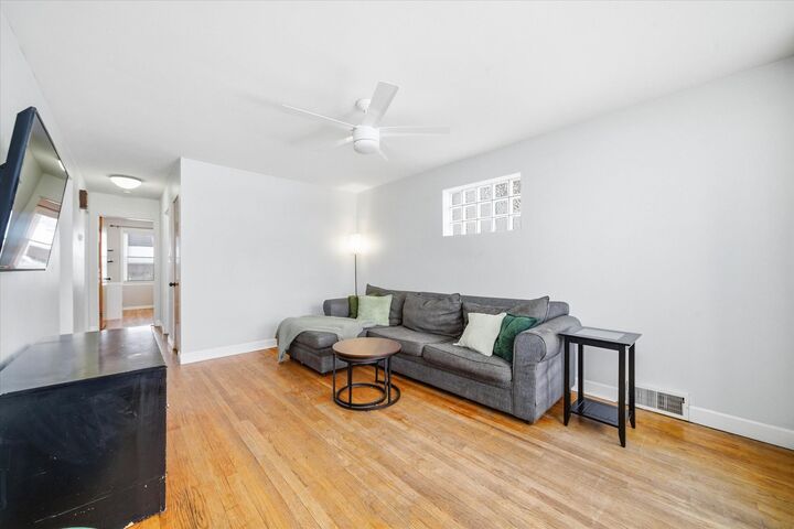 Property Photo:  1016 Hull Avenue  IL 60154 