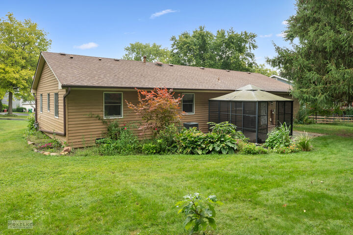 Property Photo:  510 W Dolph Street  IL 60560 