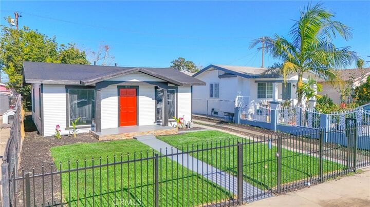 Property Photo:  1335 W 68th  CA 90044 